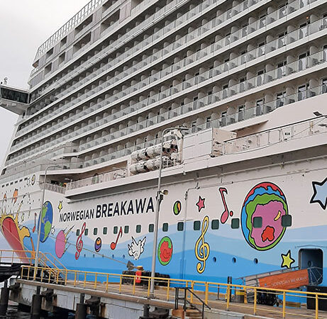 Norwegian Breakaway Christmas shopping New York & Karibik